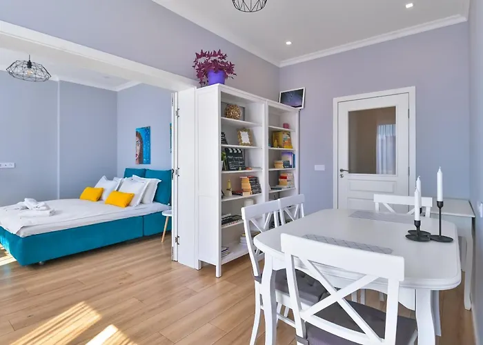 - The Blue Apartment - 1Bd With Artistic Interior Design By Flat Mаnager